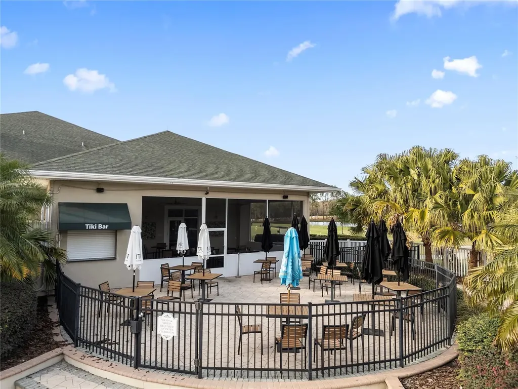 18117 Paradise Point Drive Tampa FL 33647