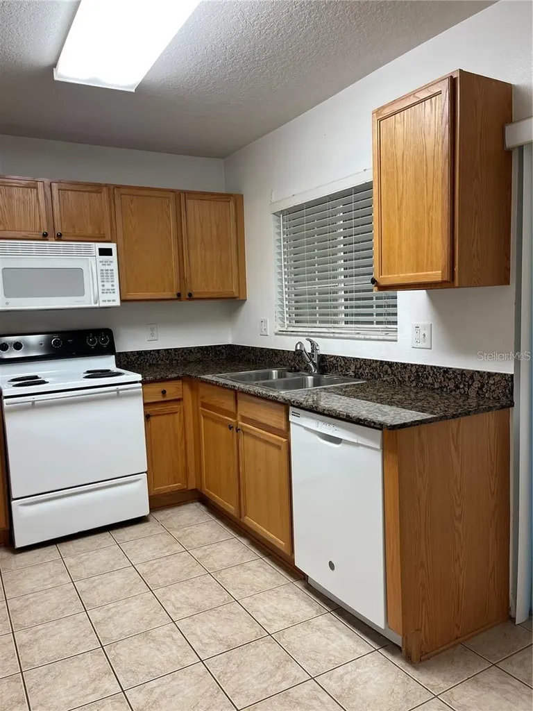 10806 Brickside Court Riverview FL 33579
