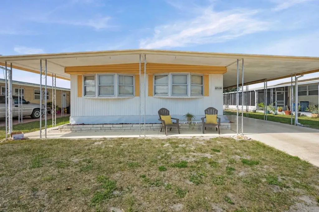 37135 Sandra Avenue Zephyrhills FL 33542