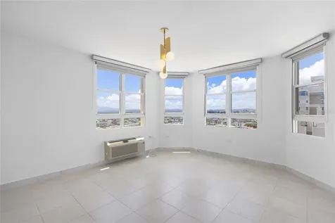 6 Carrion Court Street San Juan PR 00911