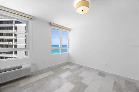 6 Carrion Court Street San Juan PR 00911