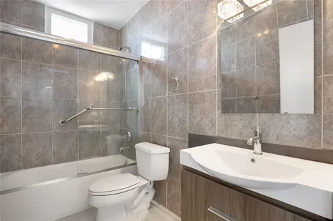 6 Carrion Court Street San Juan PR 00911