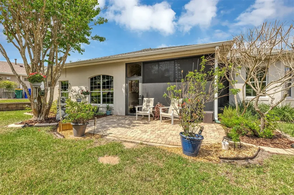 3251 Kingston Way Tavares FL 32778
