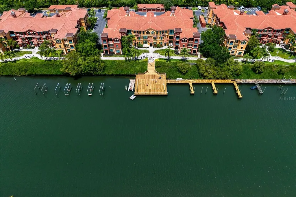 2741 Via Cipriani Clearwater FL 33764
