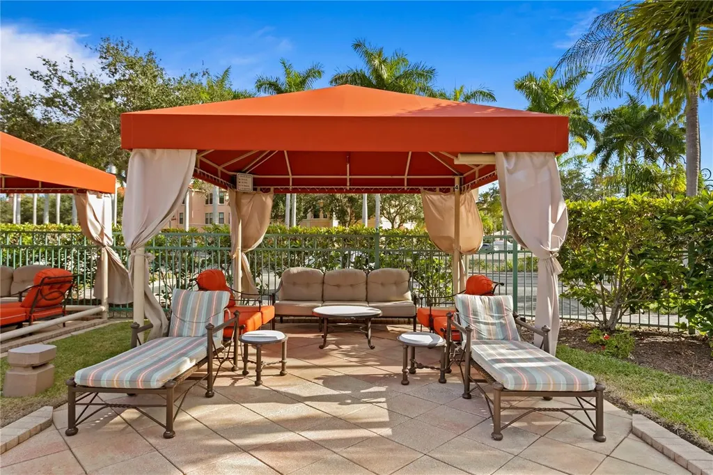 2741 Via Cipriani Clearwater FL 33764