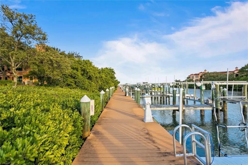 2741 Via Cipriani Clearwater FL 33764
