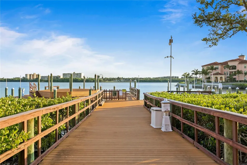 2741 Via Cipriani Clearwater FL 33764