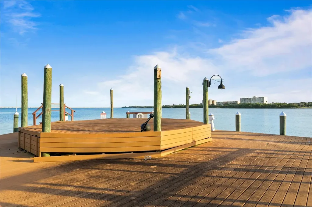 2741 Via Cipriani Clearwater FL 33764