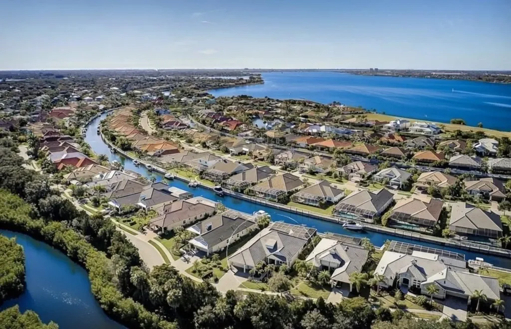 548 Regatta Way Bradenton FL 34208