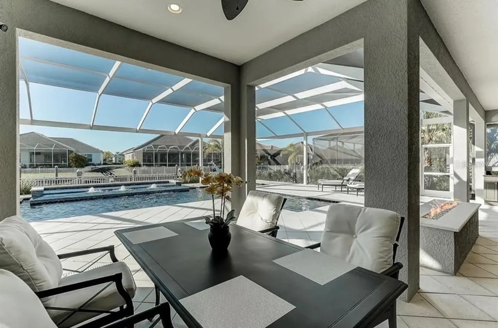 548 Regatta Way Bradenton FL 34208