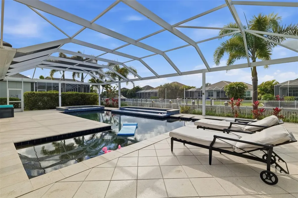 548 Regatta Way Bradenton FL 34208