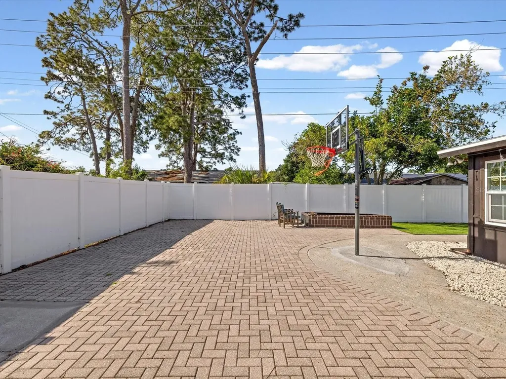7910 W Pocahontas Avenue Tampa FL 33615