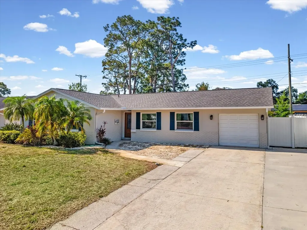 7910 W Pocahontas Avenue Tampa FL 33615