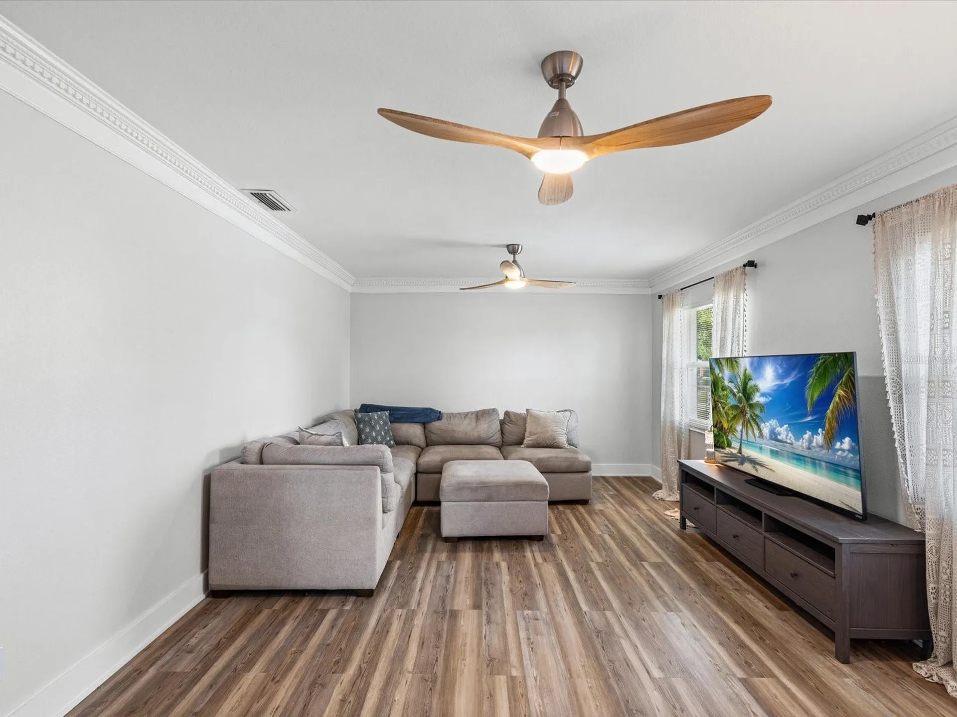 7910 W Pocahontas Avenue Tampa FL 33615