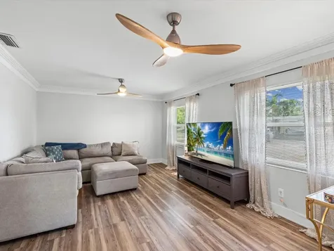 7910 W Pocahontas Avenue Tampa FL 33615