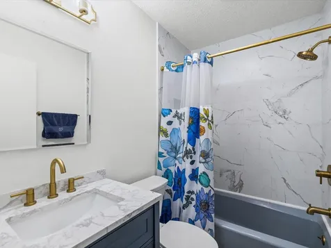 7910 W Pocahontas Avenue Tampa FL 33615