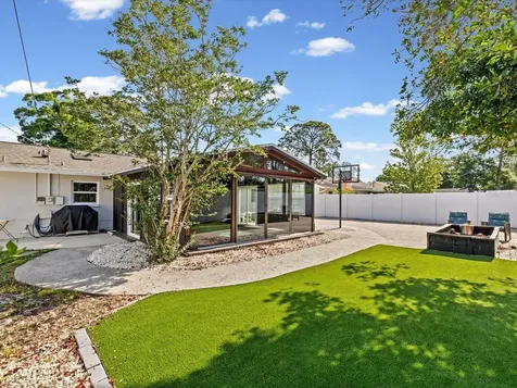 7910 W Pocahontas Avenue Tampa FL 33615