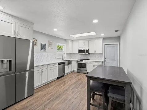 7910 W Pocahontas Avenue Tampa FL 33615