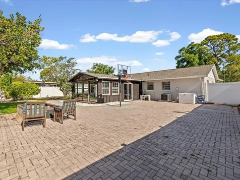 7910 W Pocahontas Avenue Tampa FL 33615