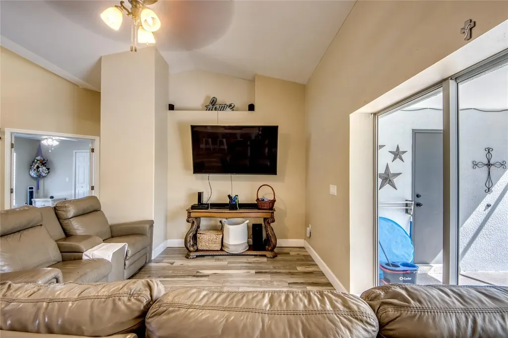 2613 SW 7th Place Cape Coral FL 33914