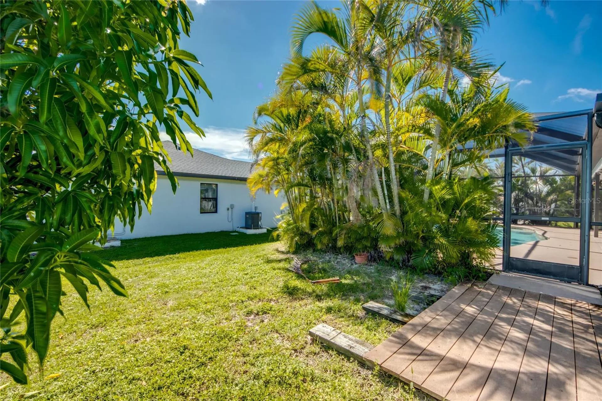 2613 SW 7th Place Cape Coral FL 33914