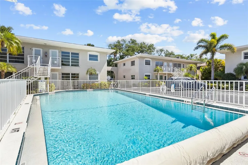 521 W Venice Avenue Venice FL 34285