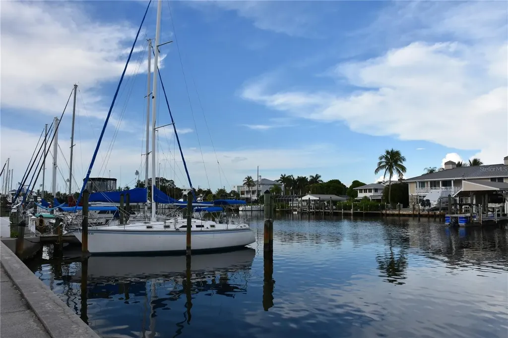 521 W Venice Avenue Venice FL 34285