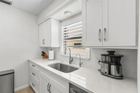 521 W Venice Avenue Venice FL 34285