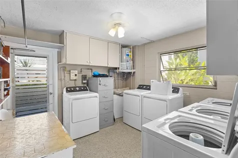 521 W Venice Avenue Venice FL 34285