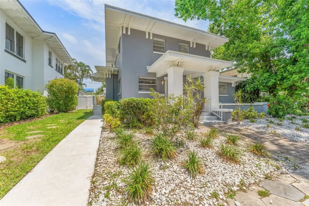 125 8th Avenue NE St Petersburg FL 33701