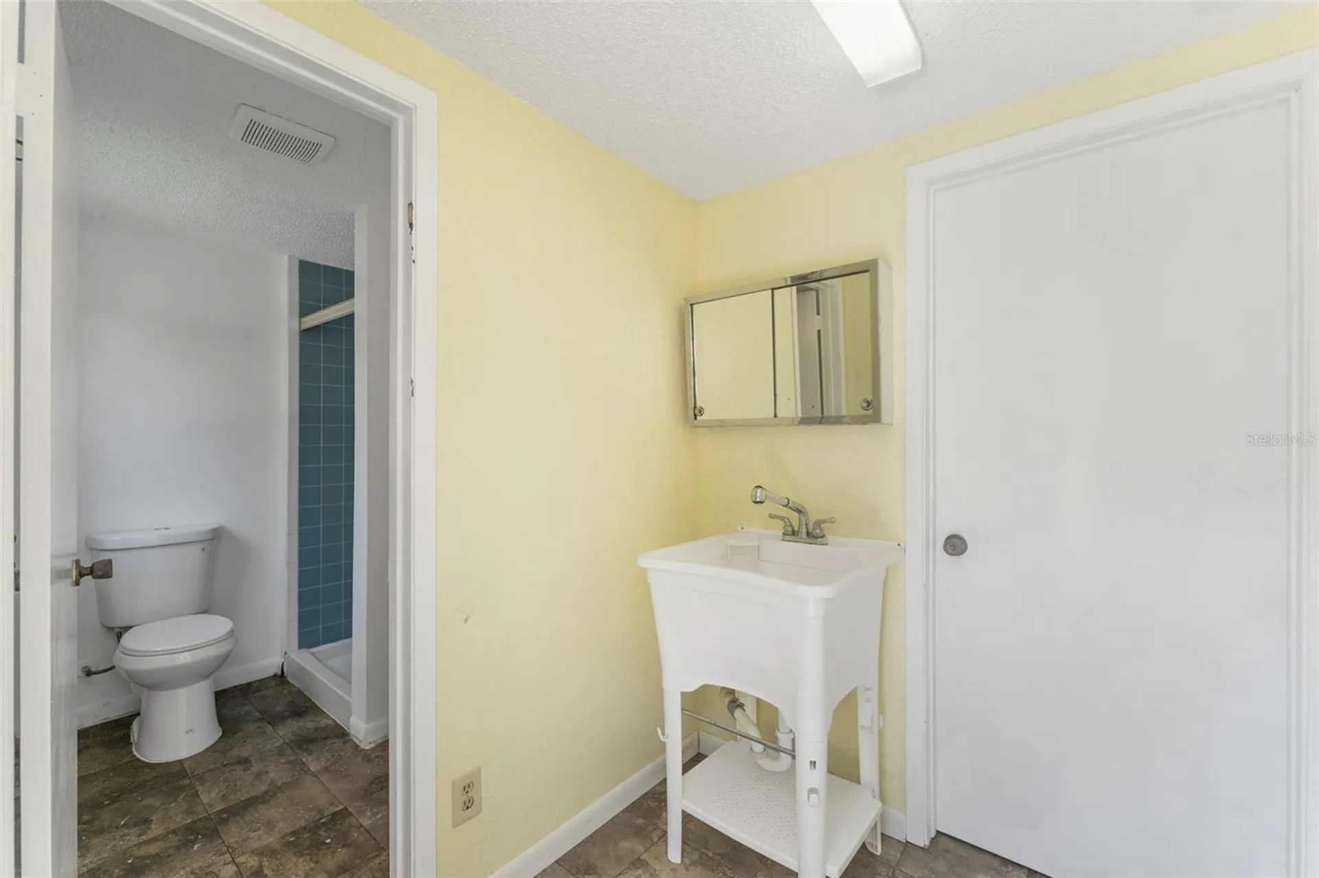 125 8th Avenue NE St Petersburg FL 33701