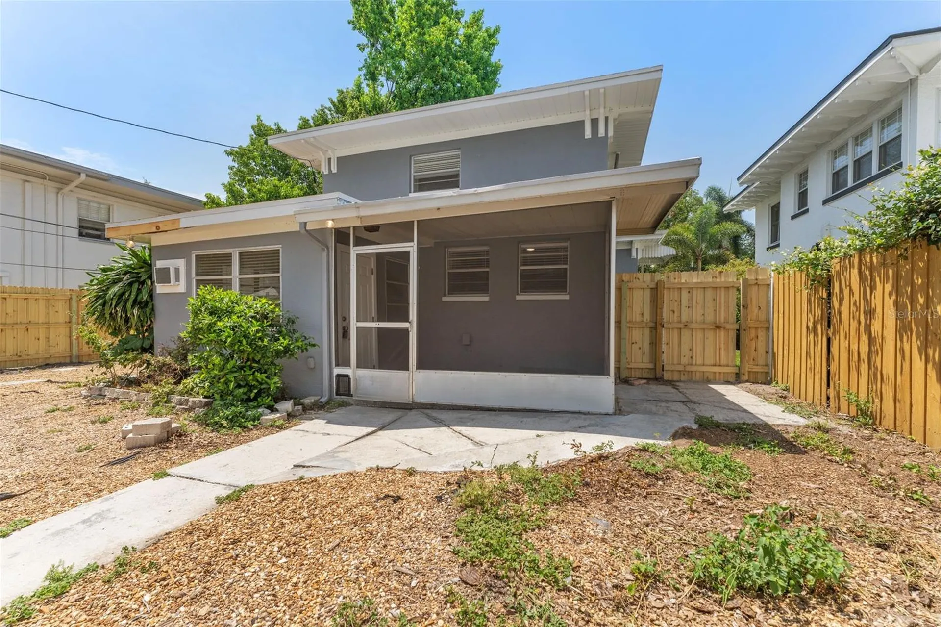 125 8th Avenue NE St Petersburg FL 33701