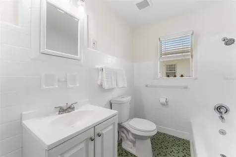 125 8th Avenue NE St Petersburg FL 33701