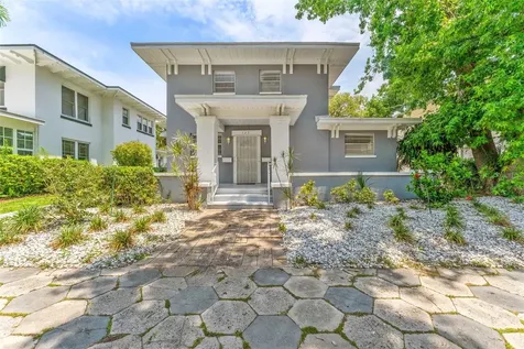 125 8TH Avenue NE St Petersburg FL 33701