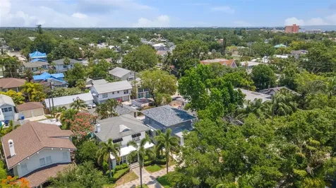 125 8th Avenue NE St Petersburg FL 33701