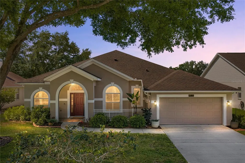 1035 Legends Pass Drive Valrico FL 33594