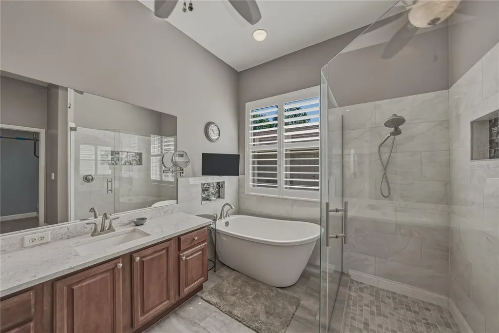 1035 Legends Pass Drive Valrico FL 33594