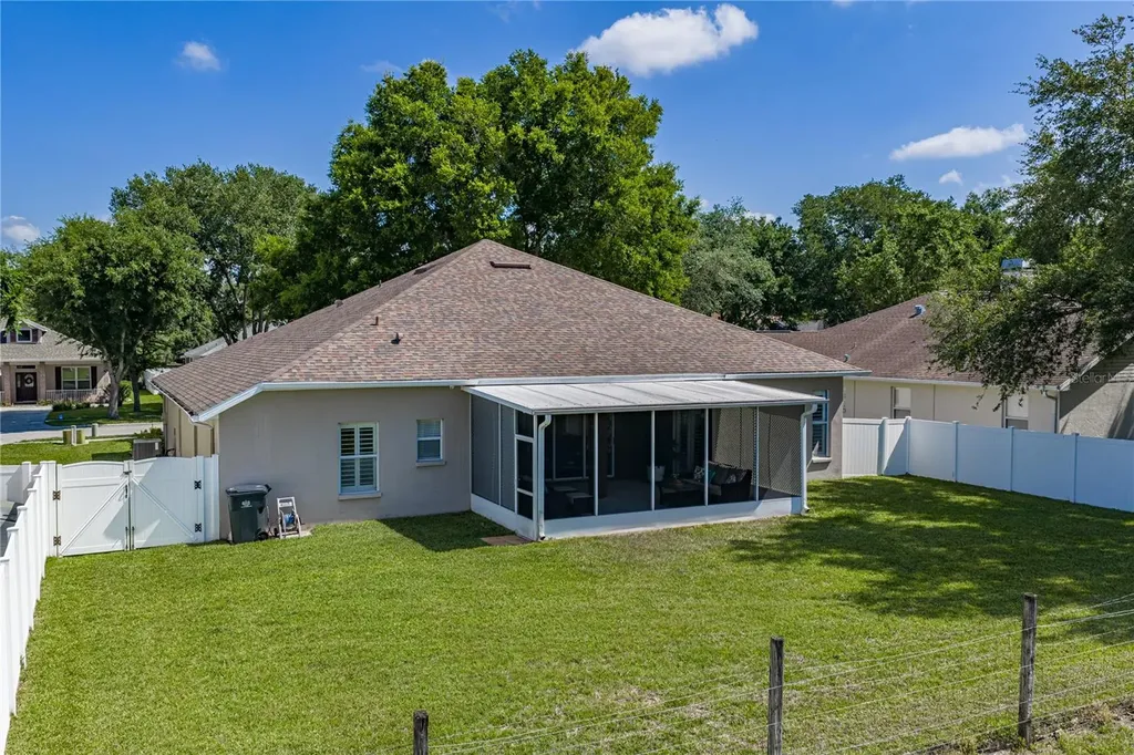 1035 Legends Pass Drive Valrico FL 33594