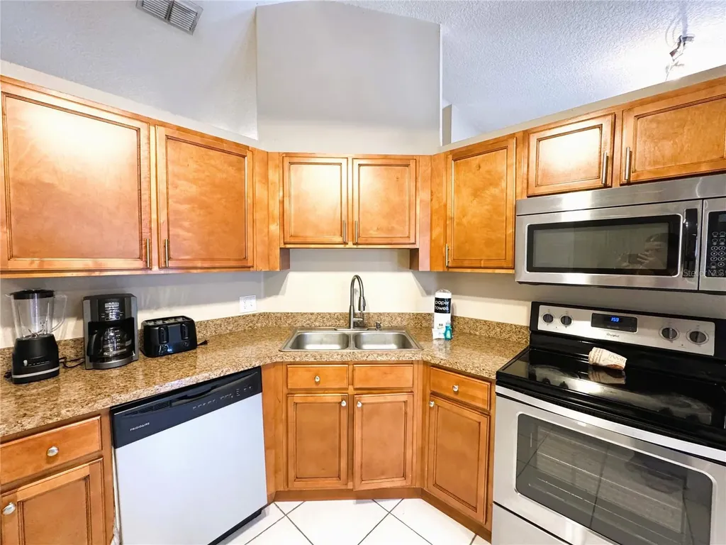 820 Briargrove Avenue Davenport FL 33837