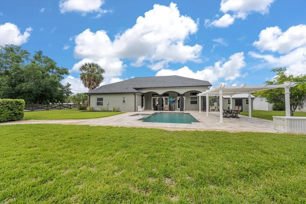 18731 Crooked Lane Lutz FL 33548