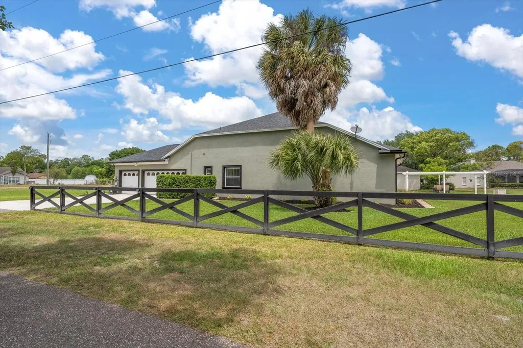 18731 Crooked Lane Lutz FL 33548