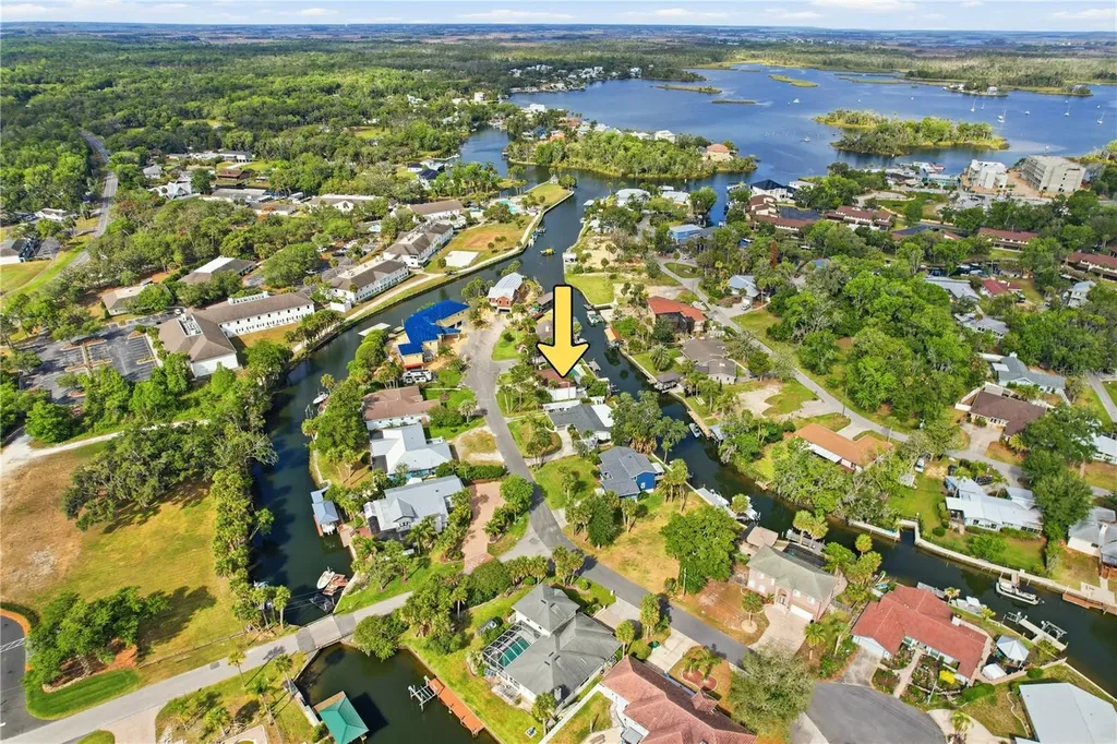 9235 W Harbor Isle Court Crystal River FL 34429