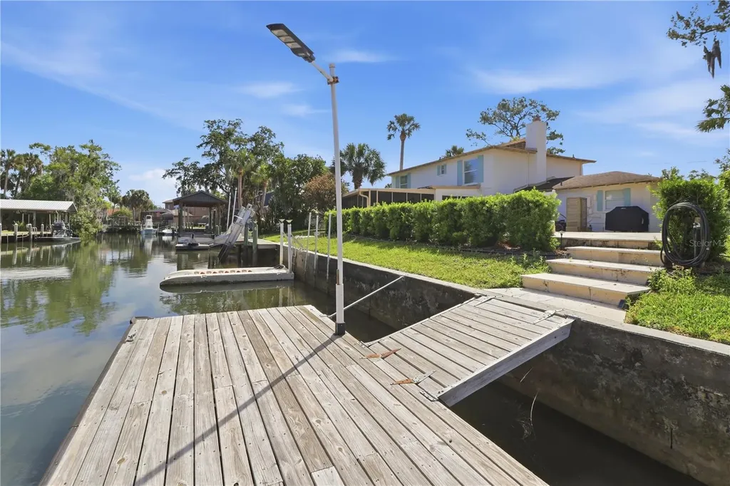 9235 W Harbor Isle Court Crystal River FL 34429