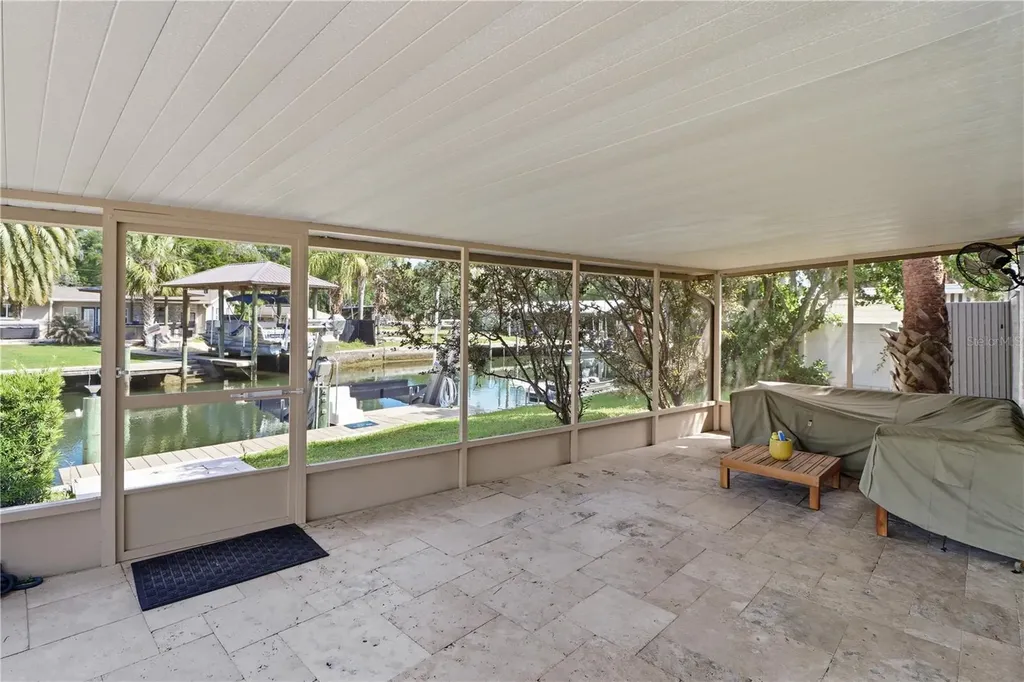 9235 W Harbor Isle Court Crystal River FL 34429