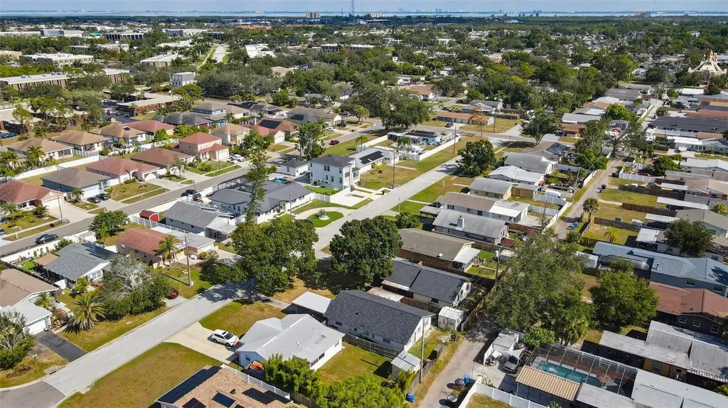 766 91st Avenue N St Petersburg FL 33702