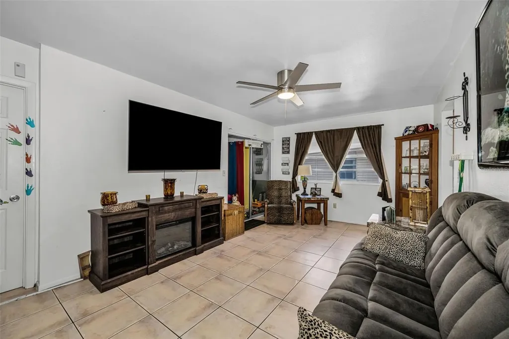 1231 Illinois Avenue Palm Harbor FL 34683