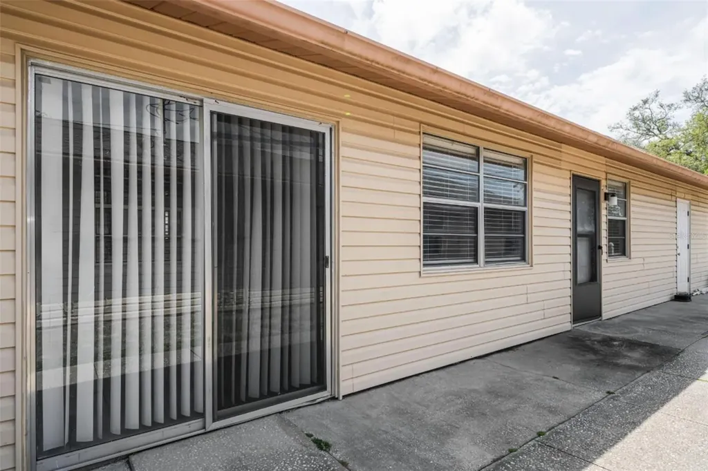1231 Illinois Avenue Palm Harbor FL 34683