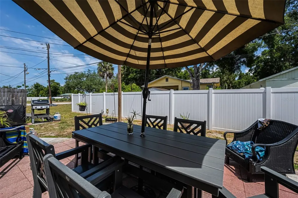 1231 Illinois Avenue Palm Harbor FL 34683