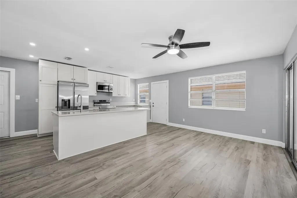 1231 Illinois Avenue Palm Harbor FL 34683