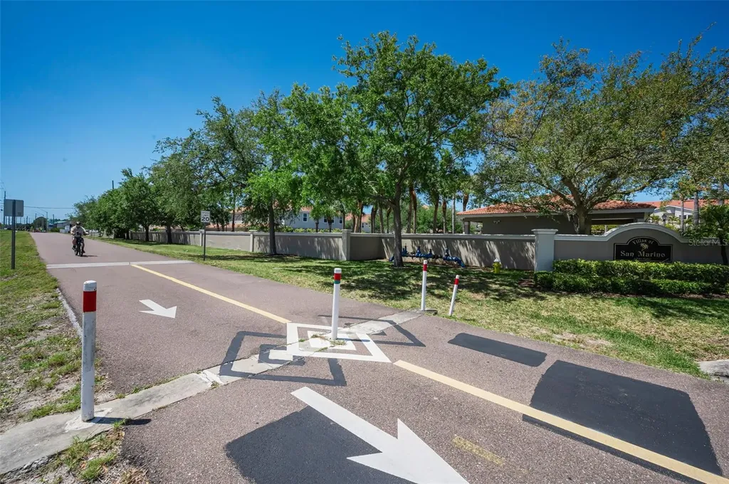 1231 Illinois Avenue Palm Harbor FL 34683